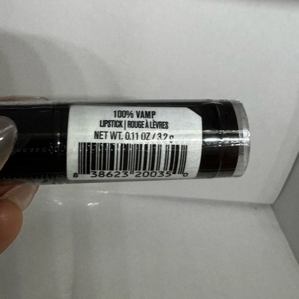 Makeup Revolution Vamp Collection Lipstick – Black Cherry Plum Deep Burgundy New
